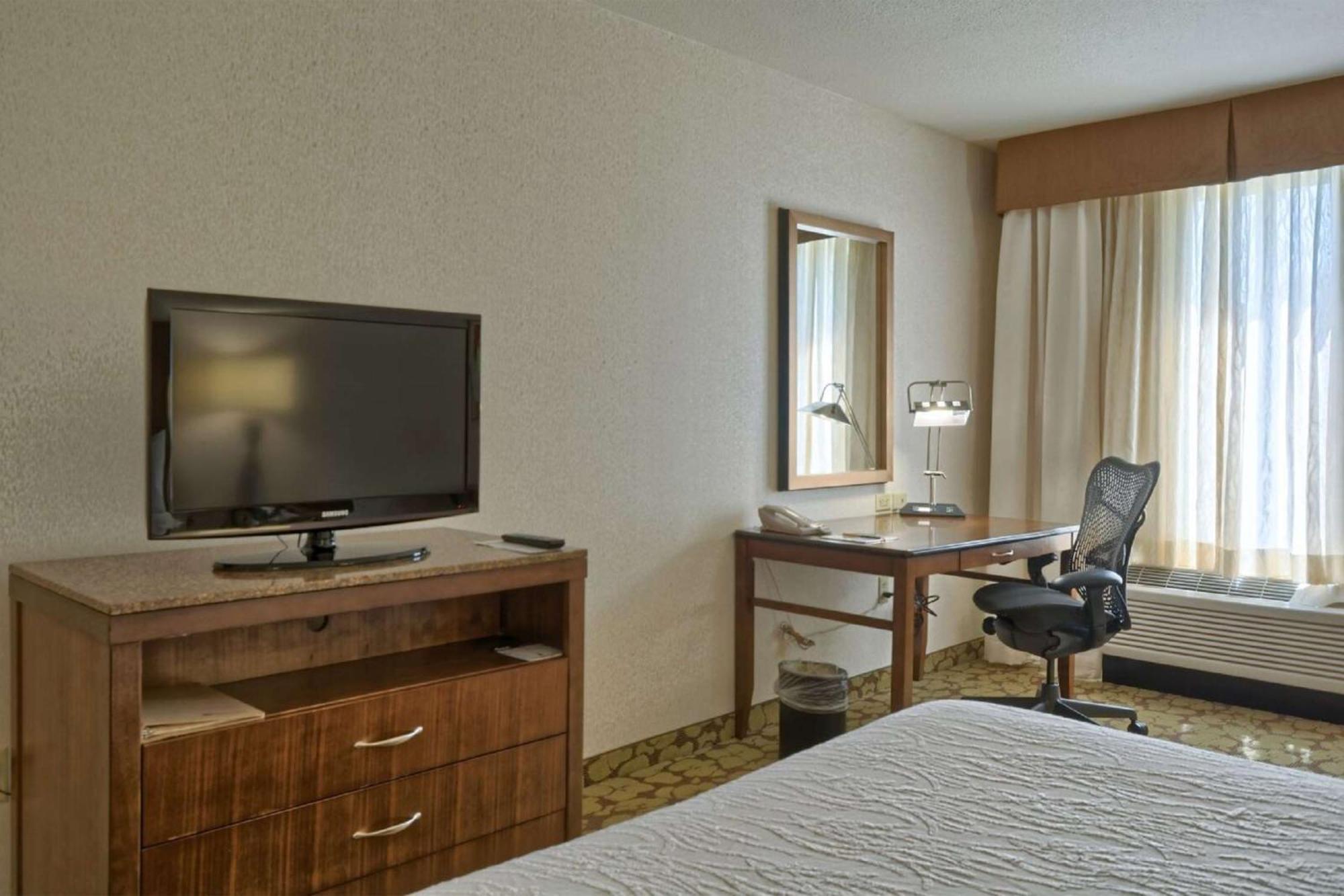 Hilton Garden Inn By Hilton Mount Laurel Bagian luar foto
