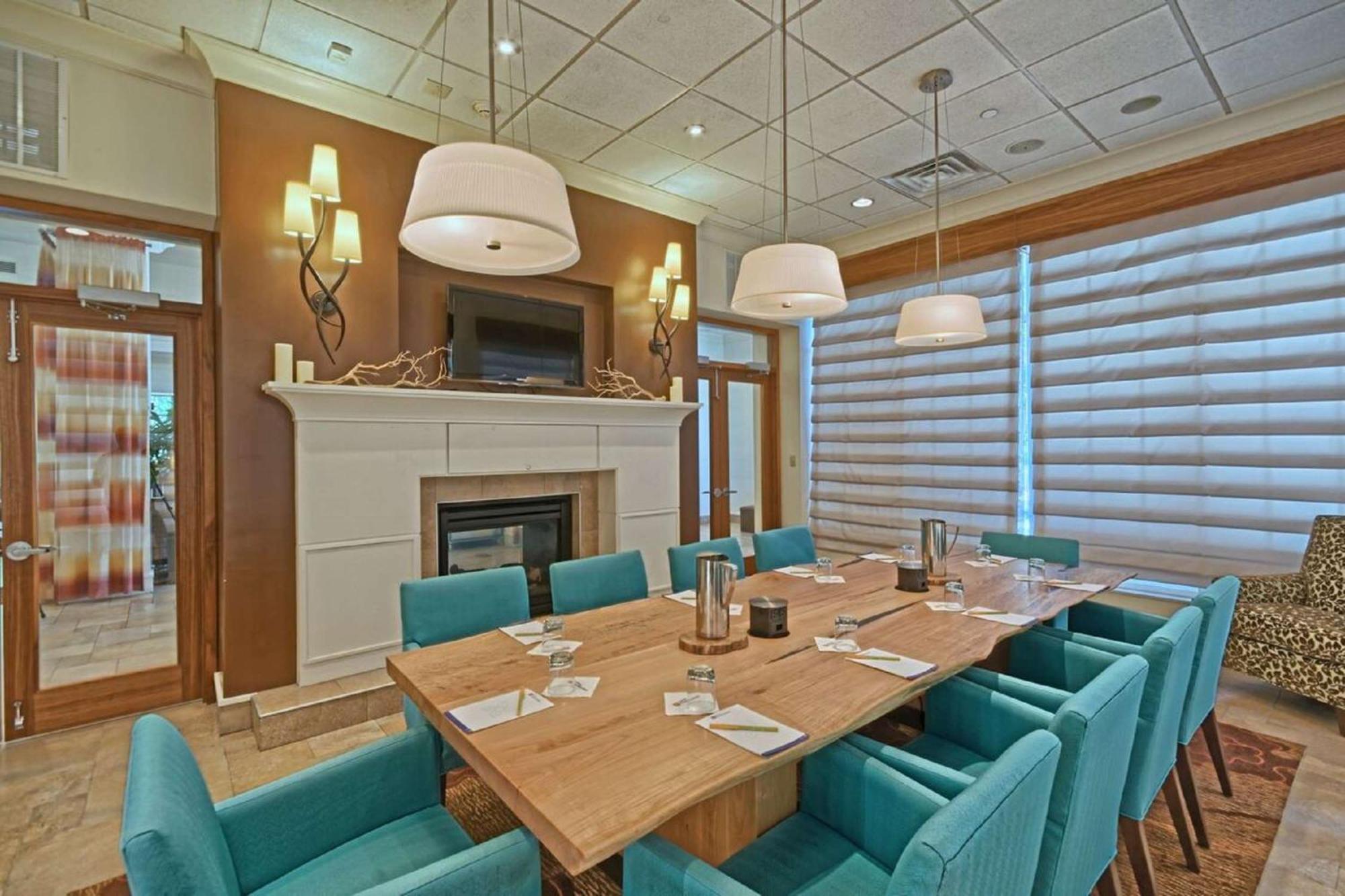 Hilton Garden Inn By Hilton Mount Laurel Bagian luar foto