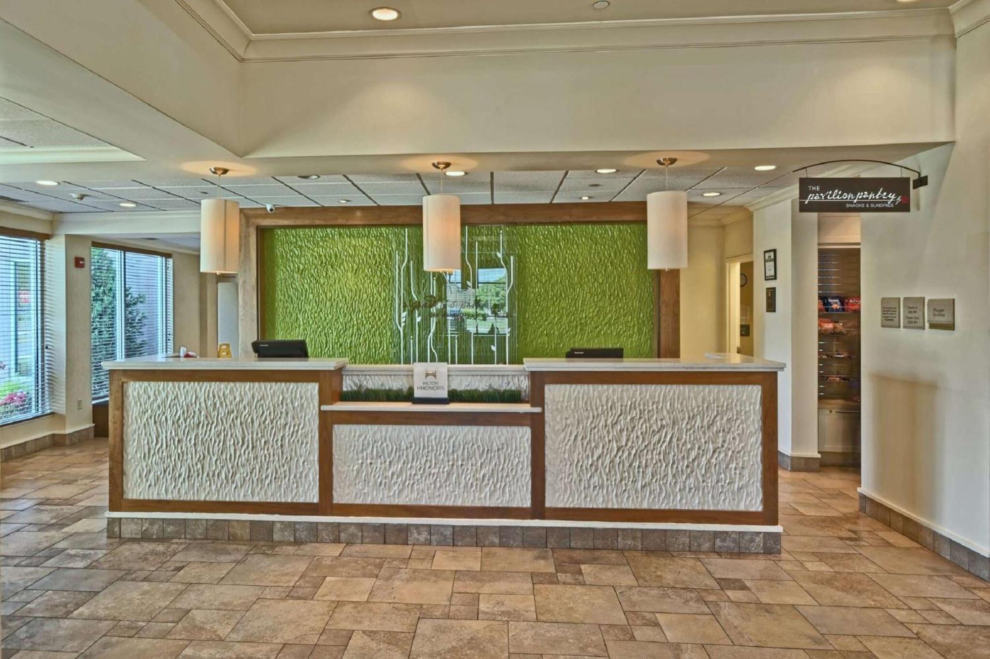 Hilton Garden Inn By Hilton Mount Laurel Bagian luar foto