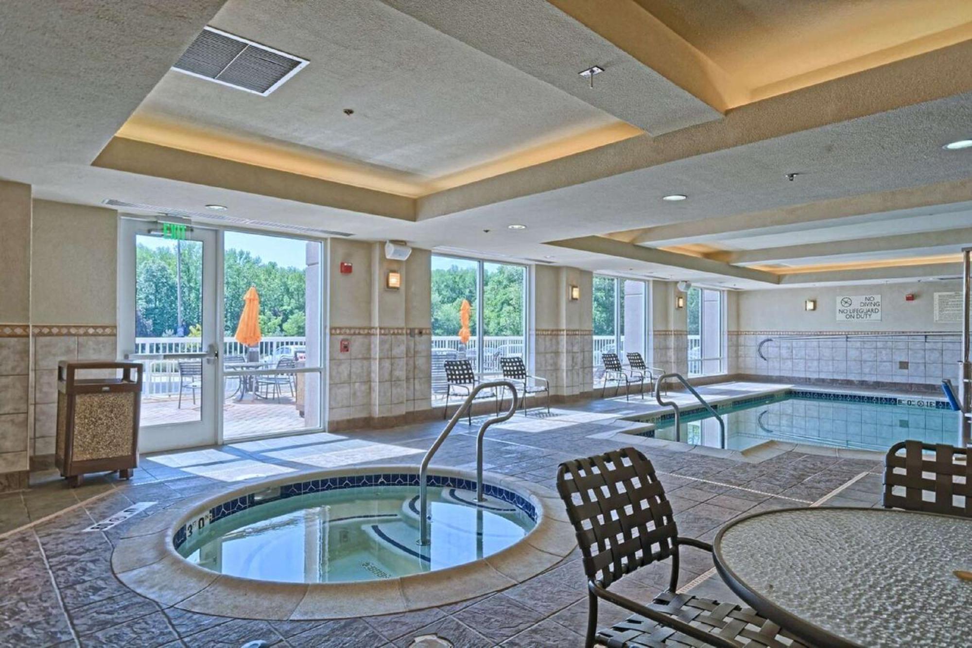 Hilton Garden Inn By Hilton Mount Laurel Bagian luar foto